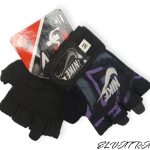 مشخصات کالا جهت خرید دستکش بدنسازی بانوان کد 64 : راهنمای سایز:  سایزبندی FREE مطابق با مشخصات زیر طول دستکش: 16 سانتی متر از فسمت بالای مچ تا پایین قسمت انگشت های دست عرض دستکش:  9 سانتی متر در قسمت میانی و بالای چهار انگشت دست طول مچ بند دستکش:30+ سانتی متر اندازه دور مچ دستکش: 8  سانتی متر رنگ طرح دستکش: مشکی، با طرح بنفش مطابق با تصاویر محصول دستکش دارای مچ بند بلند جهت محافظت از مچ دست ورزشکار در هنگام تمرین است. جنس کف دستکش بدنسازی :  گریپ برجسته و کف ژله ای جهت محافظت از کف دست ورزشکار کشور سازنده: پاکستان نام برند: NIKE محصول کف گریپ دار است