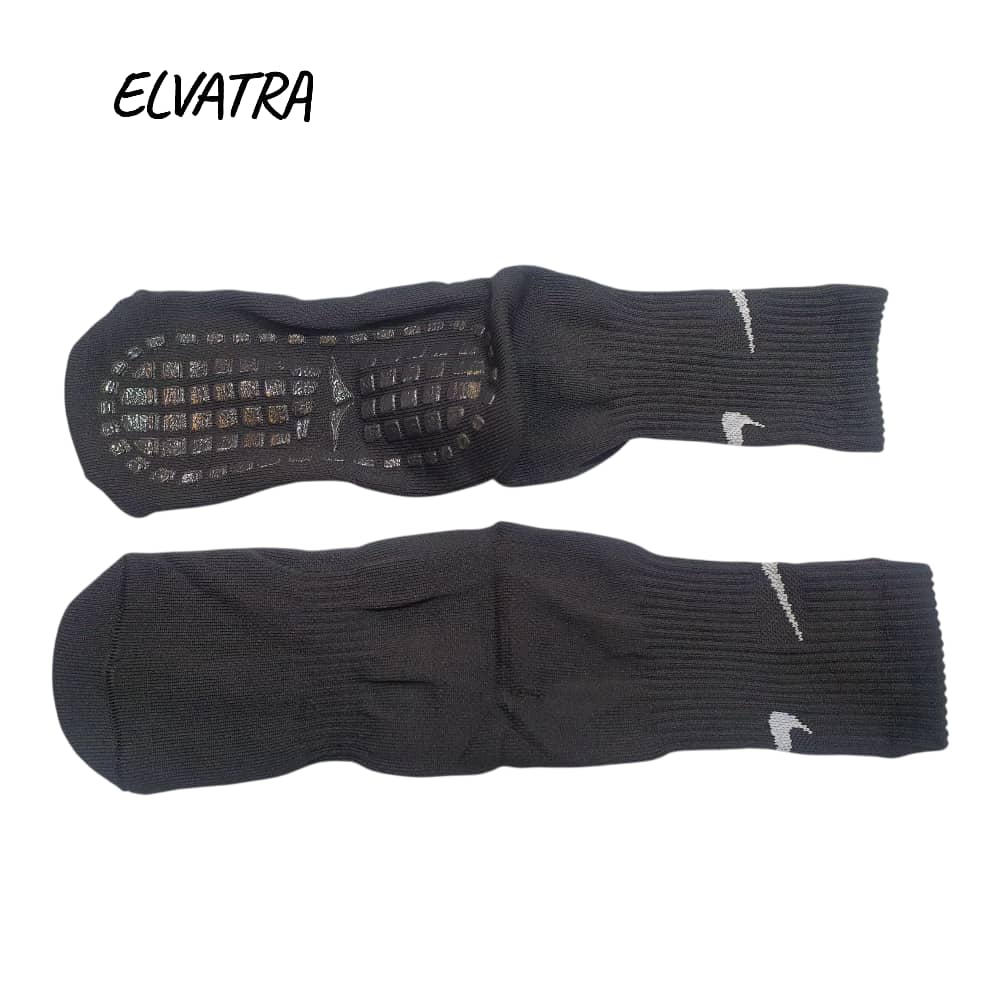 تصویر جوراب استپ دار نخی